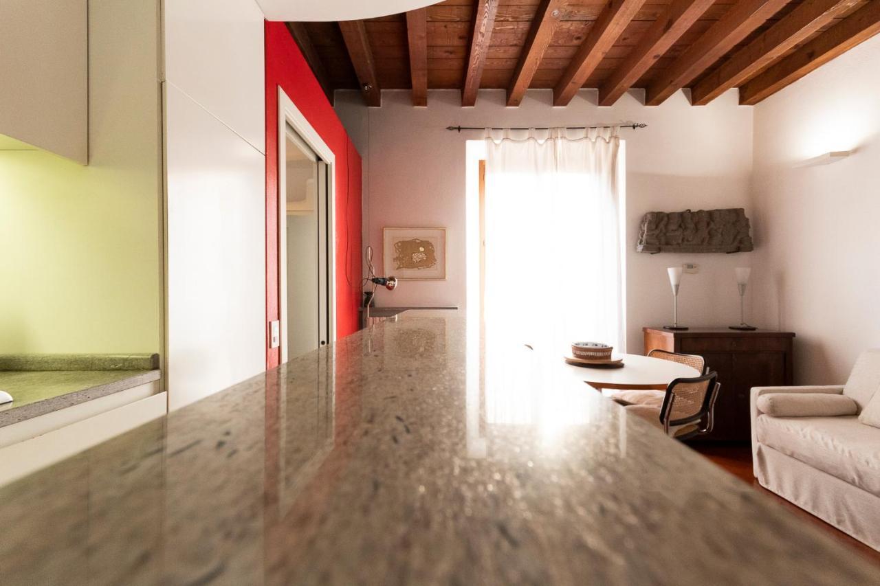 Anfiteatro Apartment In Brera Milan Exterior photo