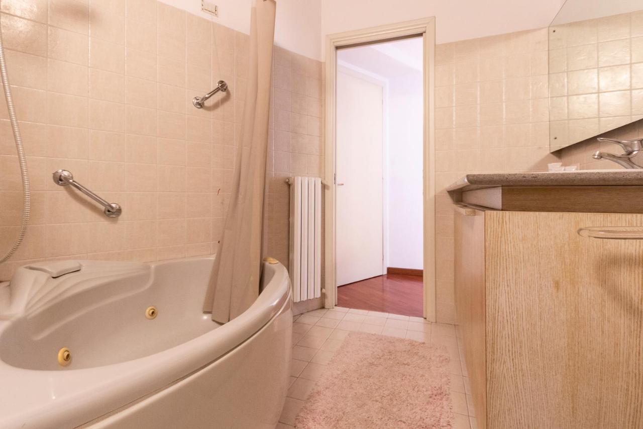 Anfiteatro Apartment In Brera Milan Exterior photo