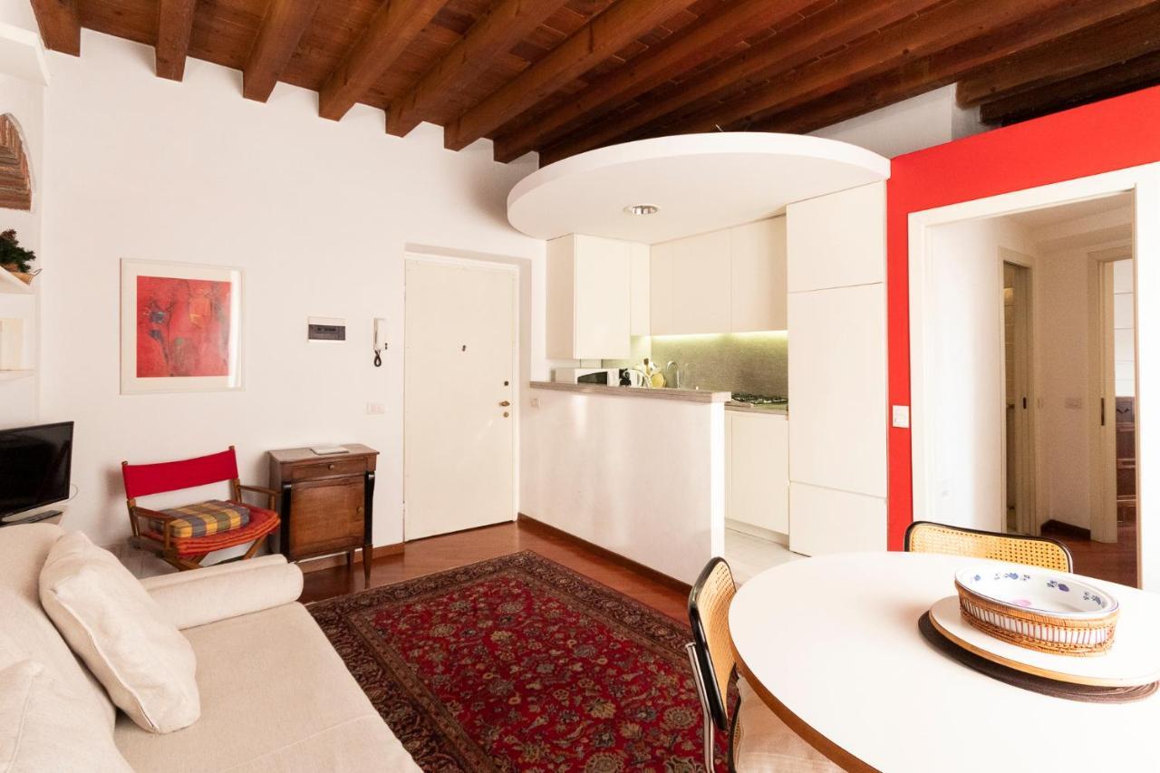 Anfiteatro Apartment In Brera Milan Exterior photo