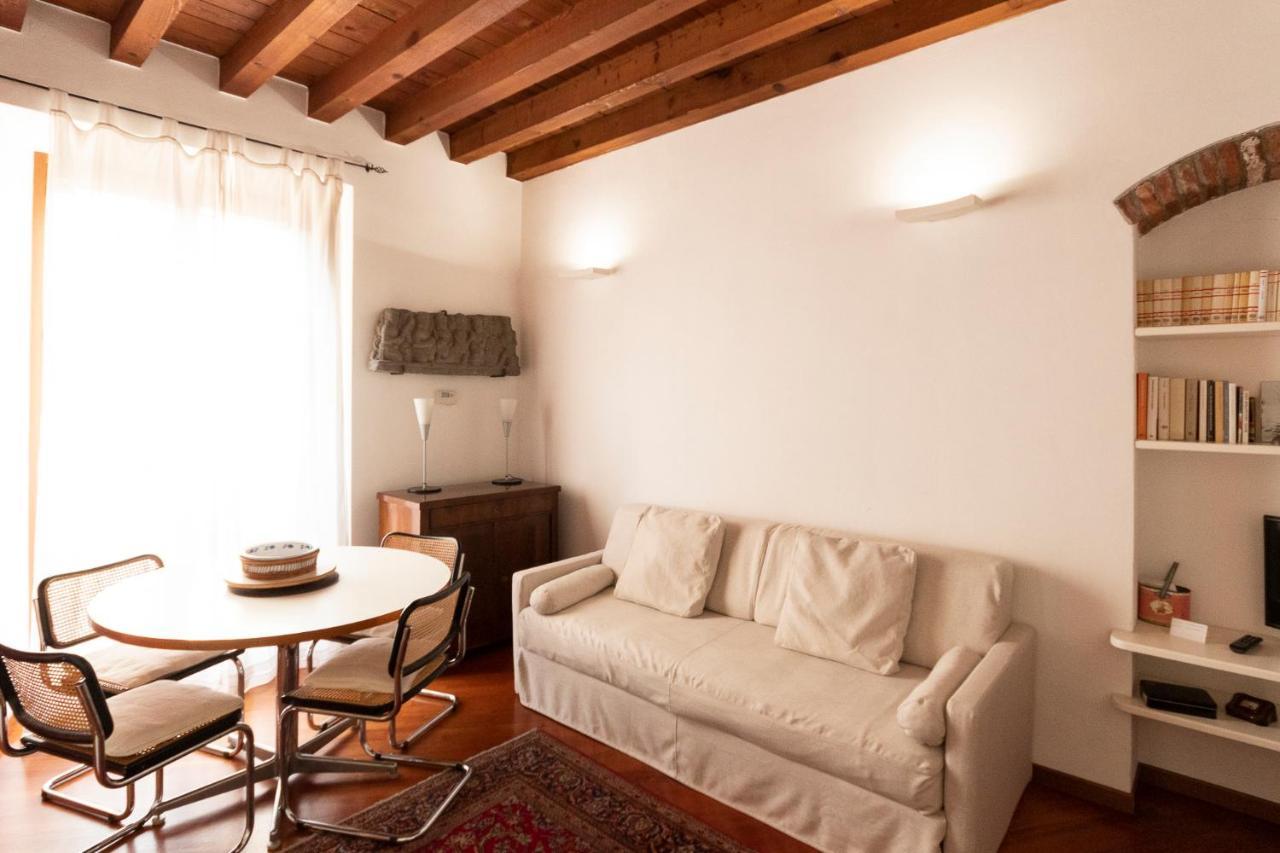 Anfiteatro Apartment In Brera Milan Exterior photo